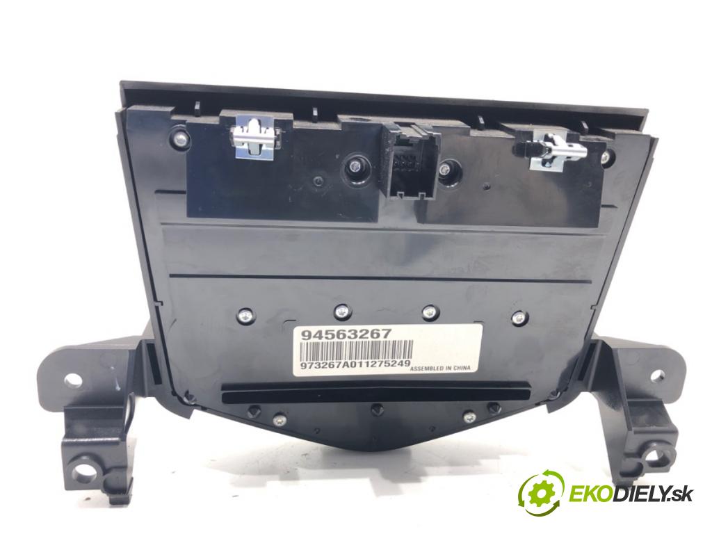 CHEVROLET CRUZE liftback 2011 91 kW 1.6 1598 Panel ovládania radia 94563267 (Prepínacie páčky pod volantom)