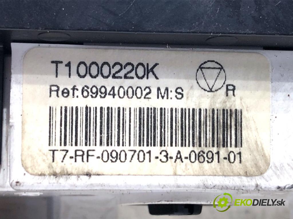 PEUGEOT 308 I liftback 2009 66 kW 1.6 HDi 1560 Panel ovládania kúrenia  (Prepínacie páčky pod volantom)