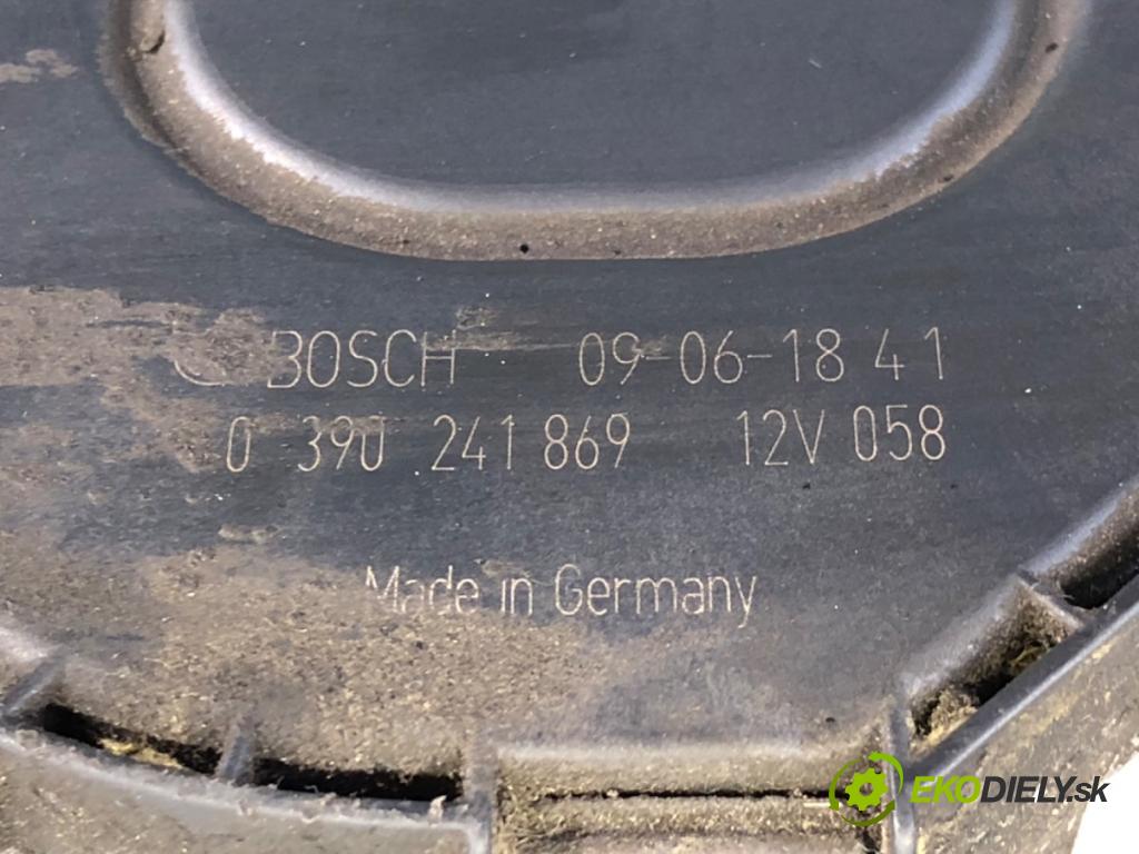 PEUGEOT 308 I liftback 2009 66 kW 1.6 HDi 1560 Mechanizmus stieračov predný 9684806680 (Motorček stieračov predný)