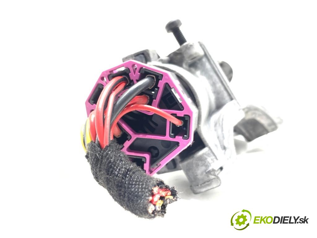 VW PASSAT B5 FL sedan 2001 110 kW 1.8 T 20V 1781 spinačka 4B0905851A (Spínacia skrinka)