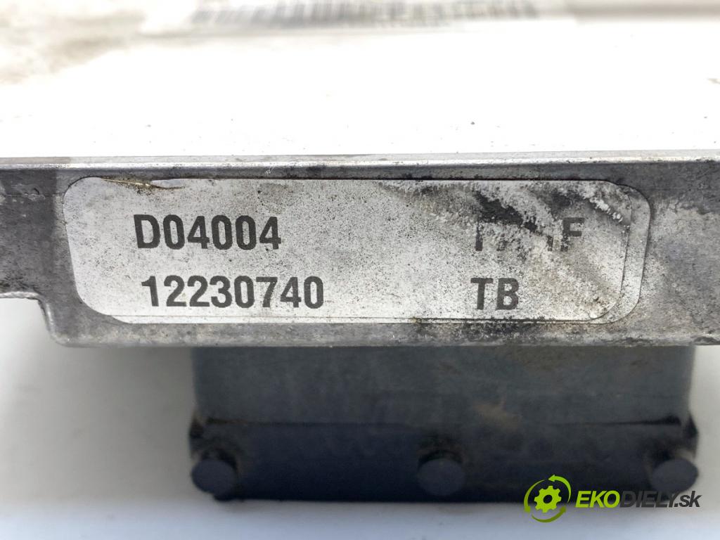 OPEL ASTRA H liftback 2005 77 kW 1.6 (L48) 1598 řídící jednotka motora 12230740 (Řídící jednotky)