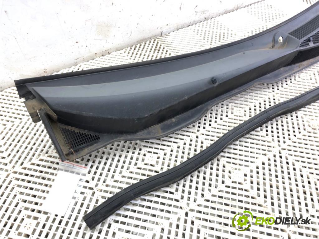 OPEL ASTRA H liftback 2005 77 kW 1.6 (L48) 1598 torpédo plast pod čelní okno 24463382 (Torpéda)