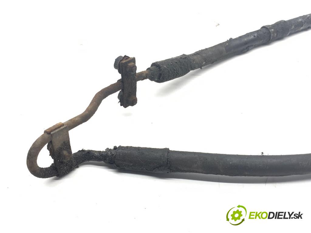 BMW E84 SUV 2013 135 kW xDrive 20 d 1995 hadica servočerpadlo  (Rúrka servočerpadla)