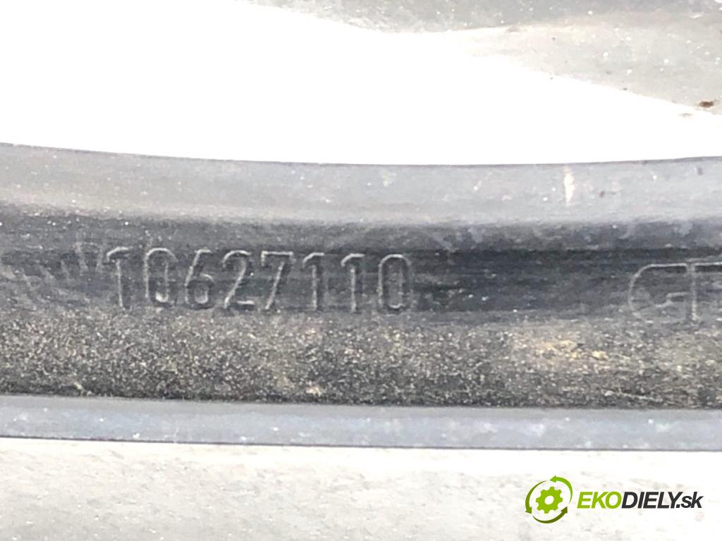 BMW E84 SUV 2013 135 kW xDrive 20 d 1995 mřížka maska 2993308 (Mřížky (masky) chladičů)