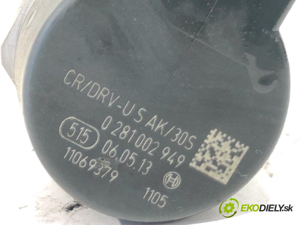 BMW E84 SUV 2013 135 kW xDrive 20 d 1995 Snímač tlaku paliva 0281002949 (Snímač)