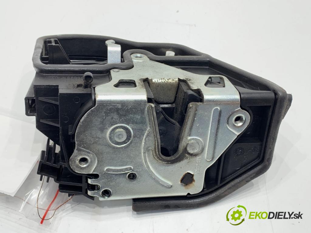 BMW F20 liftback 2012 100 kW 116 i 1598 zámok dveře pravý zadní část 7202148