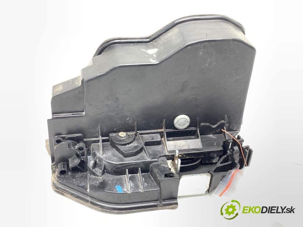 BMW F20 liftback 2012 100 kW 116 i 1598 zámok dveře pravý zadní část 7202148