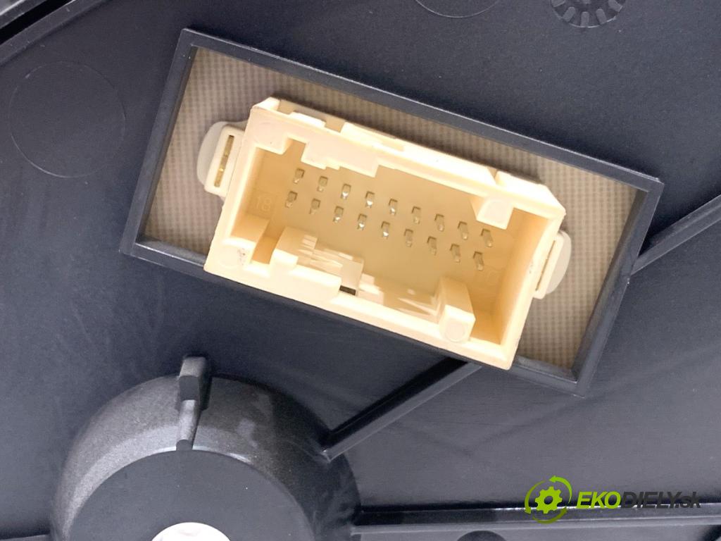 CITROEN BERLINGO II nadwozie wielkoprzestrzenne (MPV) 2013 68 kW 1.6 HDi 90 1560 Prístrojovka 555001310104 (Prístrojová doska)