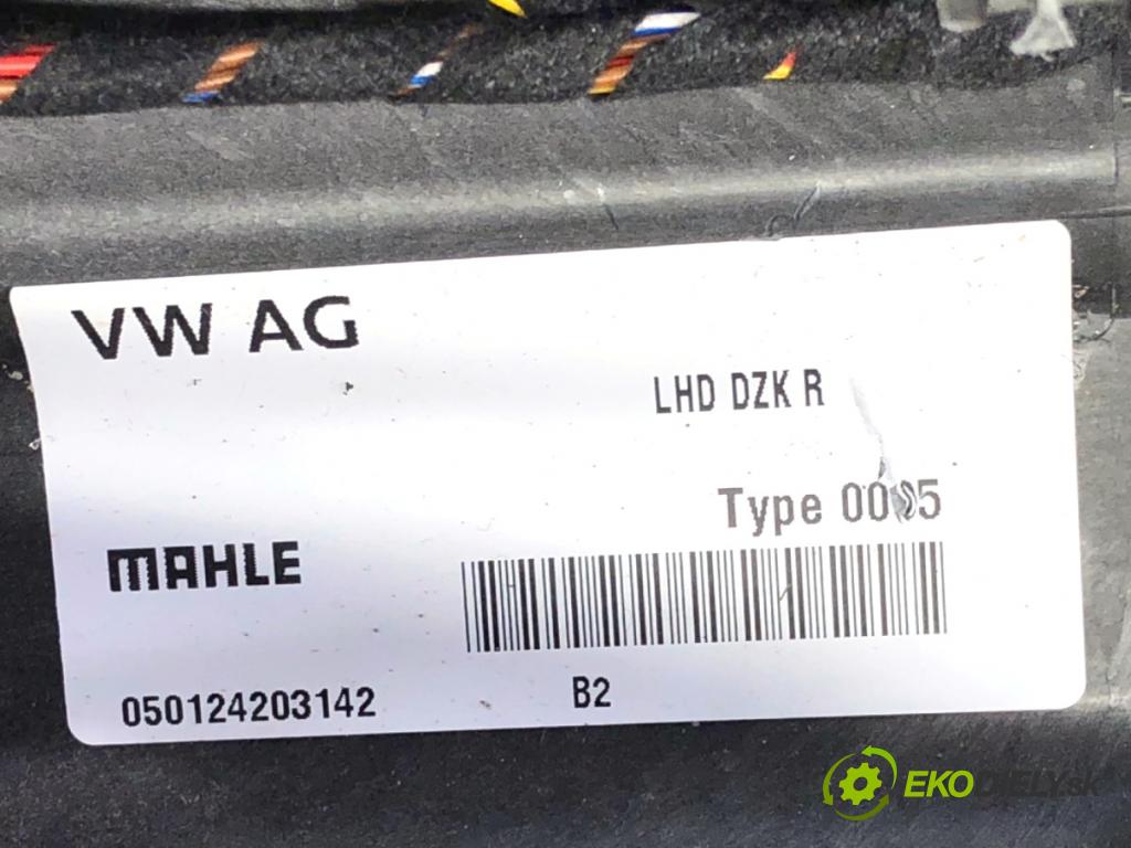 AUDI A4 B9 Kombi 2024 110 kW 35 TFSI Mild Hybrid 1984 topné těleso radiátor topení komplet KOMBAJN 8W1820001AK (Radiátory topení)