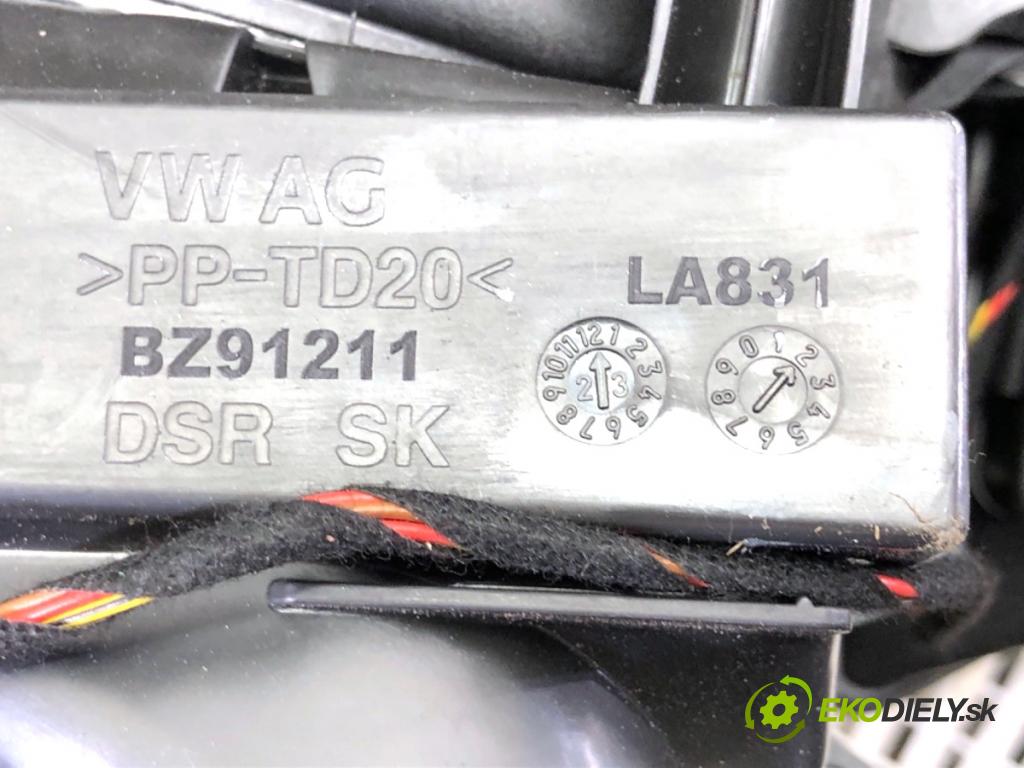 AUDI A4 B9 Kombi 2024 110 kW 35 TFSI Mild Hybrid 1984 topné těleso radiátor topení komplet KOMBAJN 8W1820001AK (Radiátory topení)