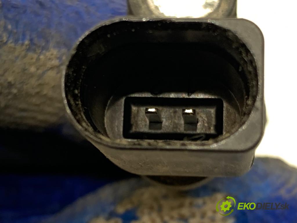 AUDI A4 B9 Kombi 2024 110 kW 35 TFSI Mild Hybrid 1984 snímač ABS pravý zadní část 0265004487