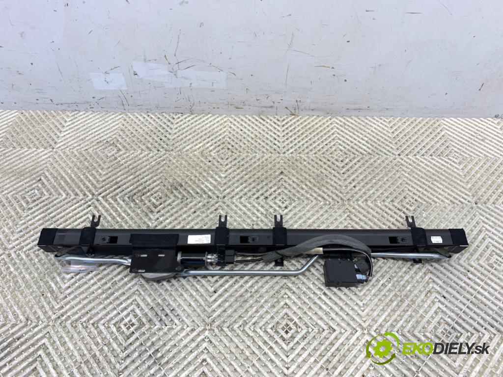 SEAT EXEO sedan 2009 105 kW 2.0 TDI 1968 Roleta kufra