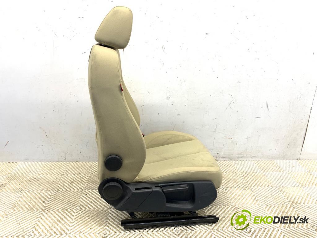 SEAT EXEO sedan 2009 105 kW 2.0 TDI 1968 Sedadlo pravy predný