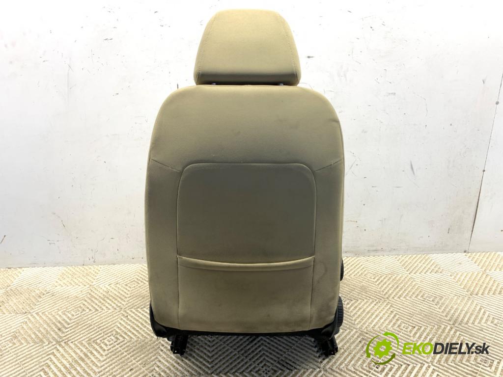 SEAT EXEO sedan 2009 105 kW 2.0 TDI 1968 Sedadlo pravy predný