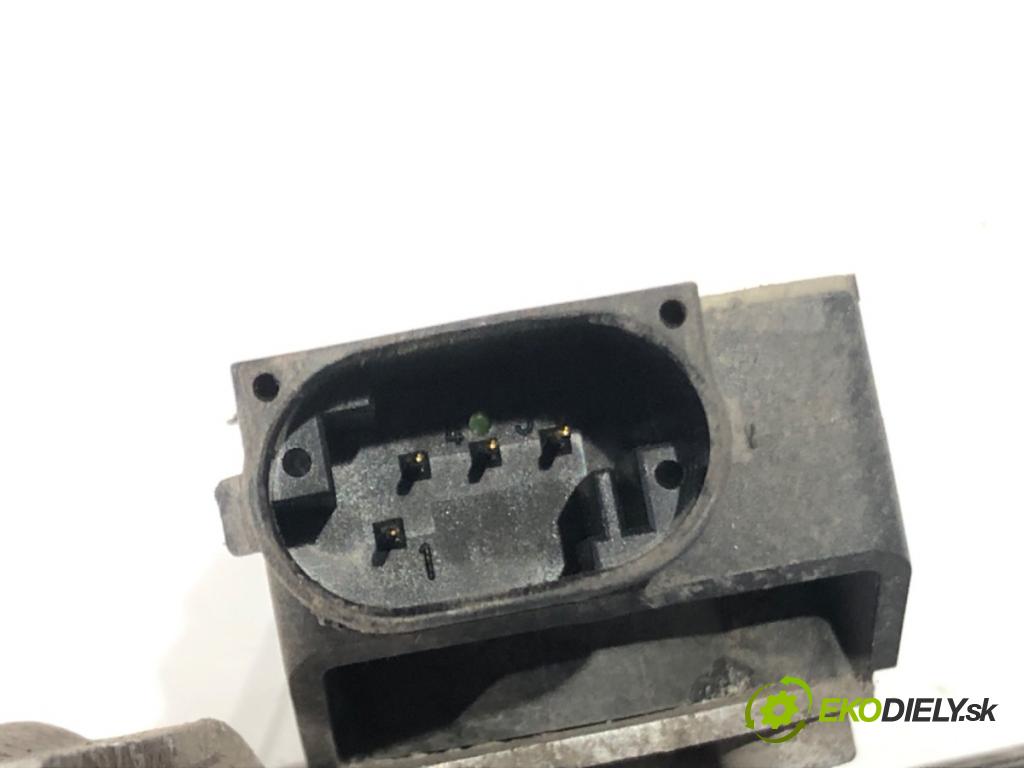 SEAT EXEO sedan 2009 105 kW 2.0 TDI 1968 Snímač XENON zad ľavy 8E0907503