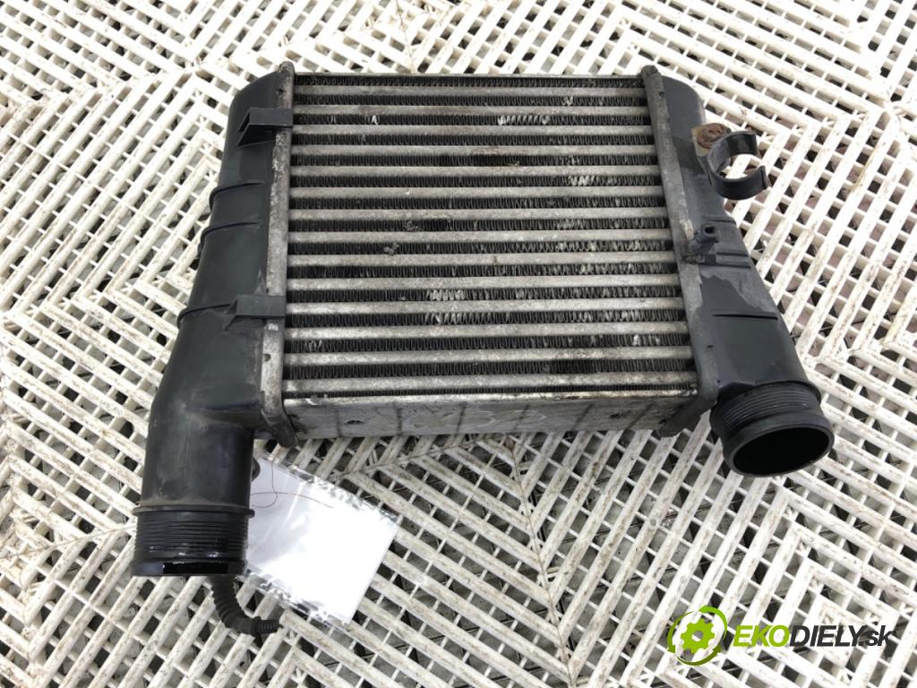 SEAT EXEO sedan 2009 105 kW 2.0 TDI 1968 intercooler levý 8E0145805AA (Chladiče nasávaného vzduchu (intercoolery))