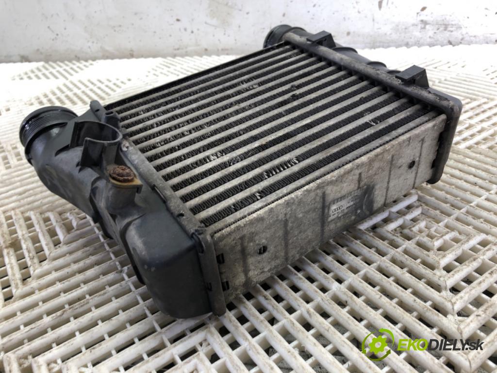 SEAT EXEO sedan 2009 105 kW 2.0 TDI 1968 intercooler levý 8E0145805AA (Chladiče nasávaného vzduchu (intercoolery))