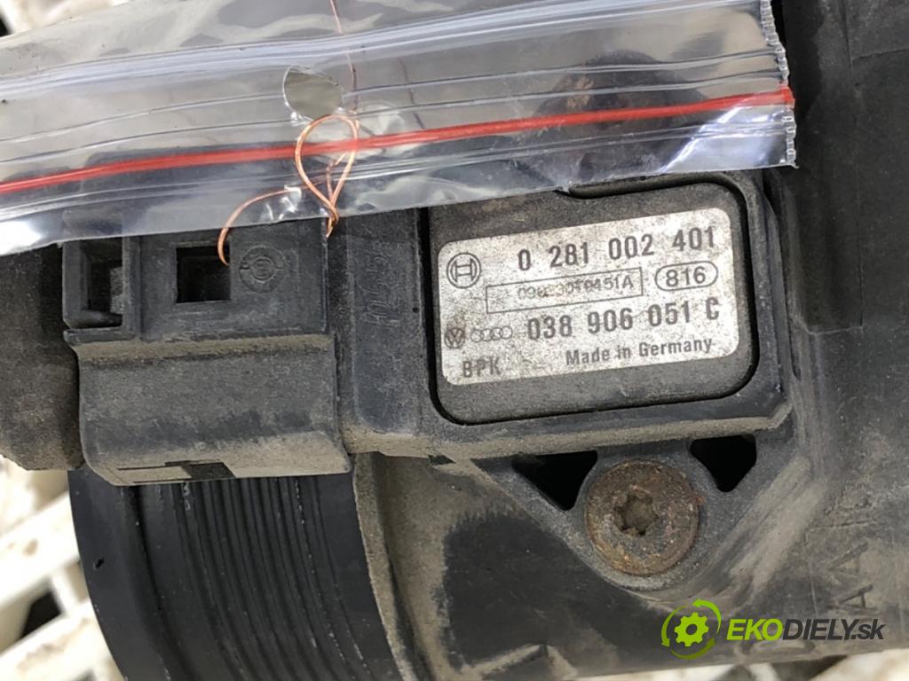 SEAT EXEO sedan 2009 105 kW 2.0 TDI 1968 intercooler levý 8E0145805AA (Chladiče nasávaného vzduchu (intercoolery))