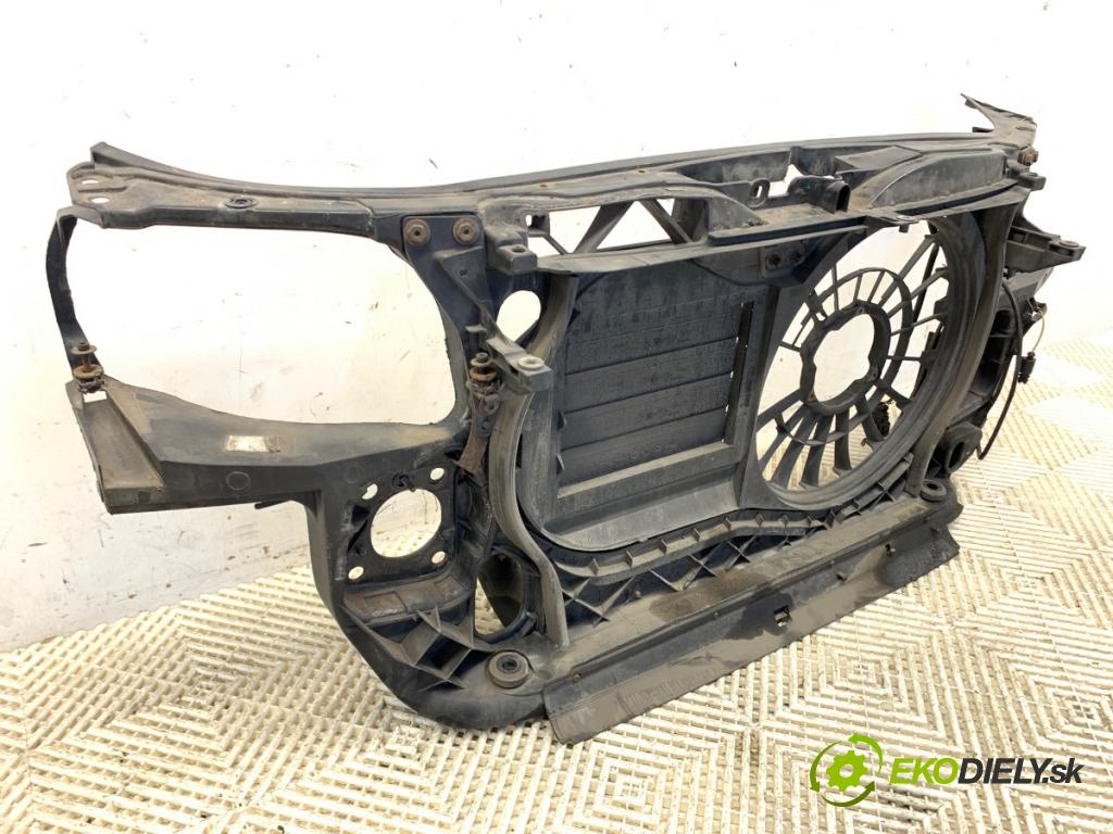 SEAT EXEO sedan 2009 105 kW 2.0 TDI 1968 držák přední část  (Výztuhy přední)