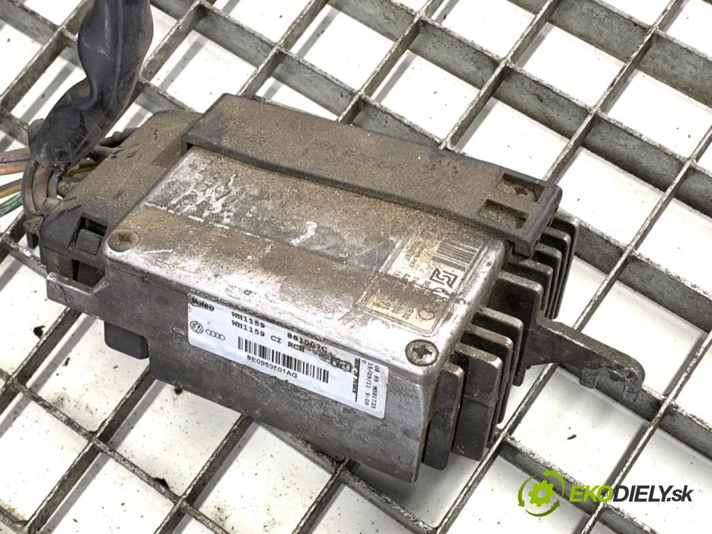 AUDI A4 B6 sedan 2003 96 kW 2.0 1984 Ventilátor chladiča 8E0121205M 8E0959501AG (Ventilátor)