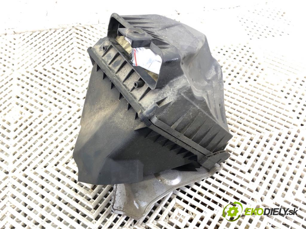 AUDI A4 B6 sedan 2003 96 kW 2.0 1984 Obal filtra vzduchu 06B133835BD (Obal vzduchového filtra)