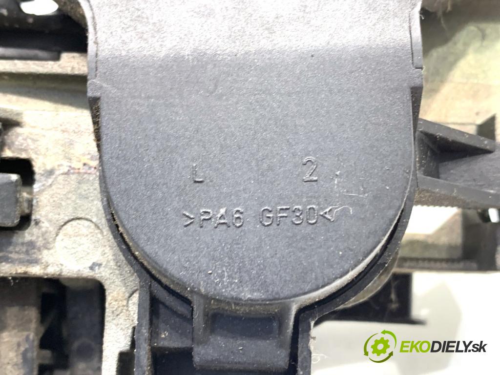AUDI A4 B6 sedan 2003 96 kW 2.0 1984 Kľučka vonkajšia ľavy predný