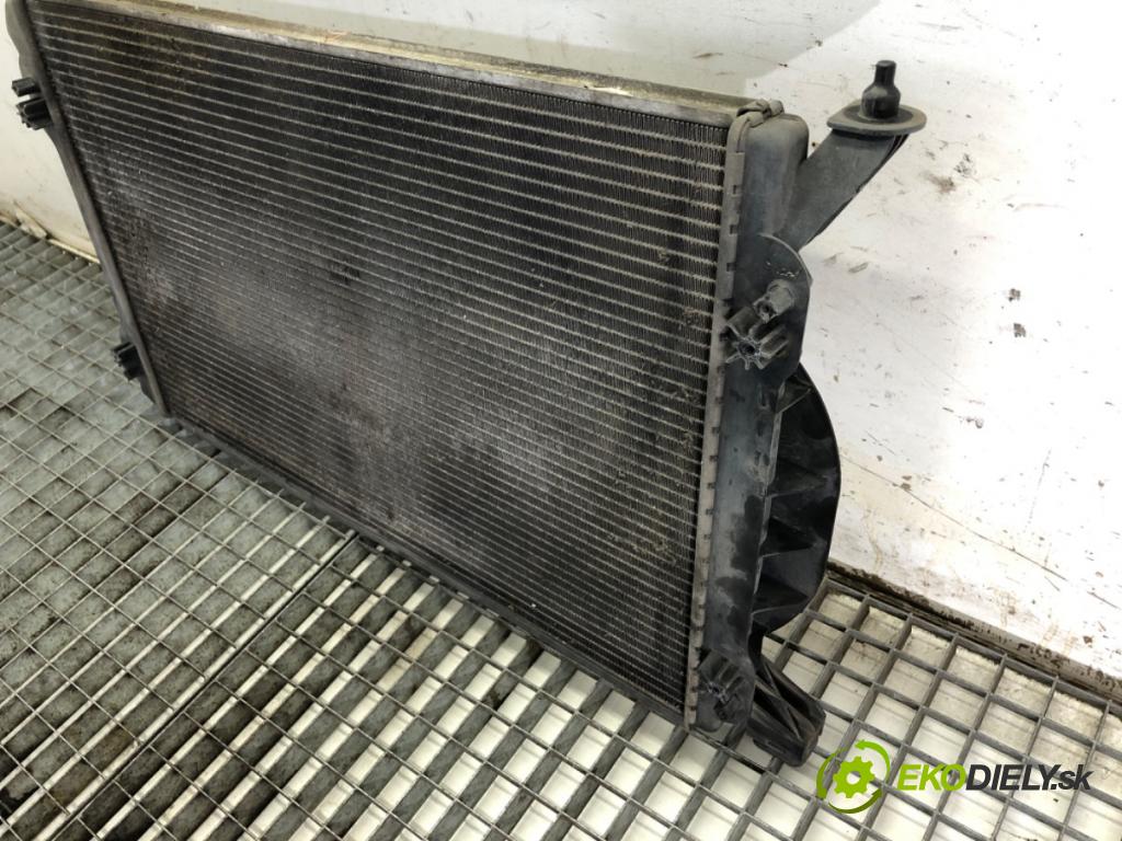 AUDI A4 B6 sedan 2003 96 kW 2.0 1984 chladič vody 8E0121251A (Chladiče vody)