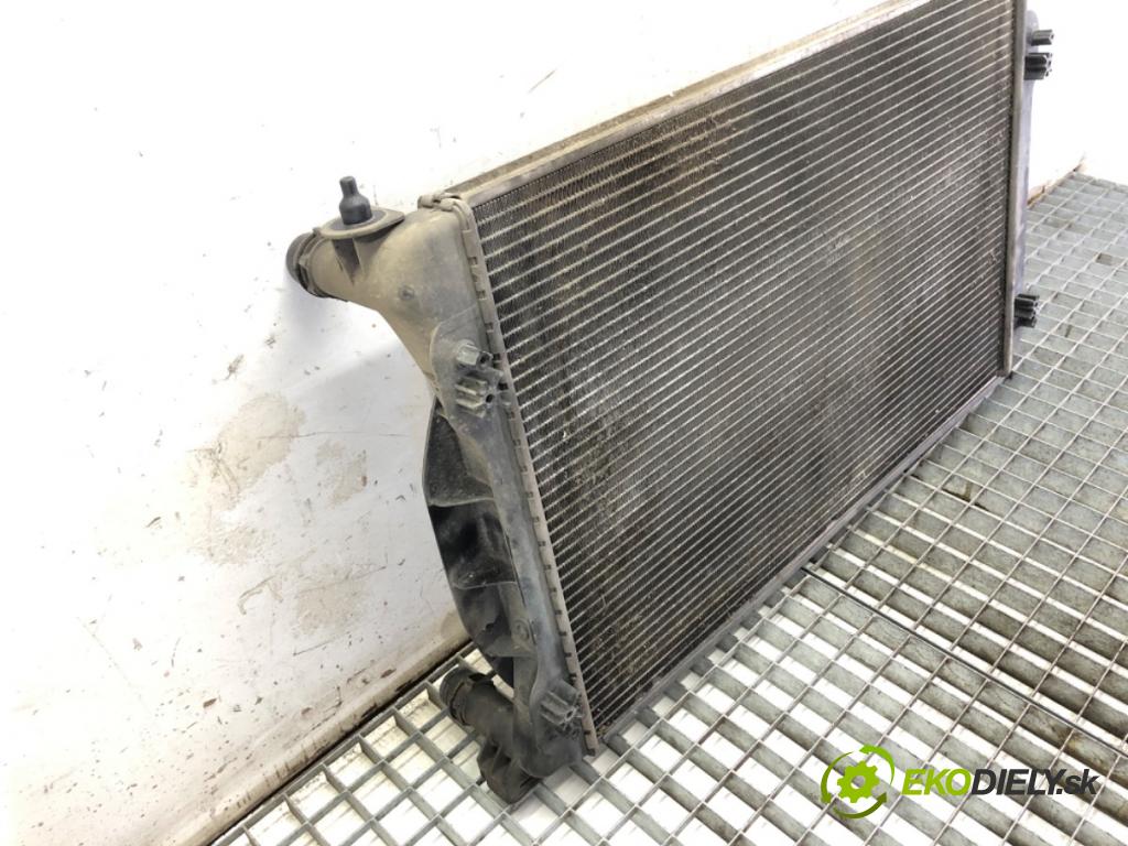 AUDI A4 B6 sedan 2003 96 kW 2.0 1984 chladič vody 8E0121251A (Chladiče vody)
