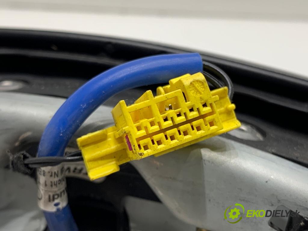 AUDI A4 B6 Kombi 2002 96 kW 2.0 1984 AirBag volantu 8P0880201J (Airbag)
