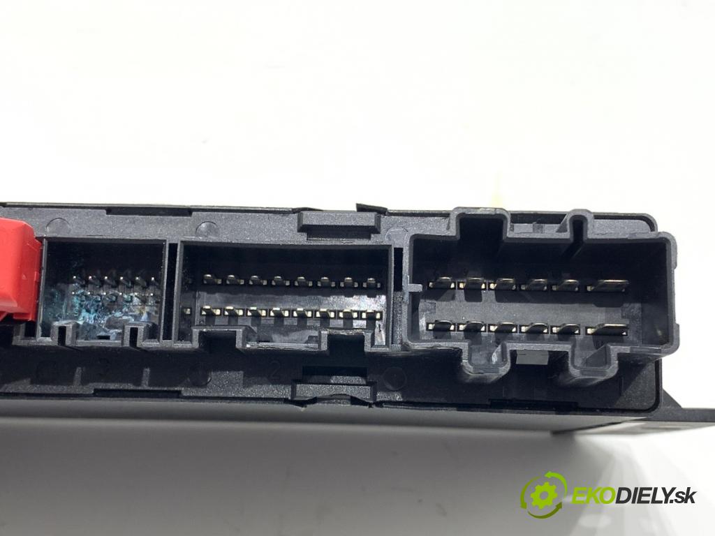 AUDI A4 B6 Kombi 2002 96 kW 2.0 1984 modul komfortu 8E0959433AS (Moduly komfortu)
