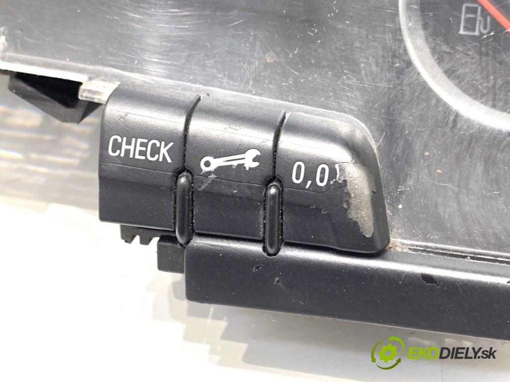 AUDI A4 B6 Kombi 2002 96 kW 2.0 1984 Prístrojovka 8E0920900L (Prístrojová doska)