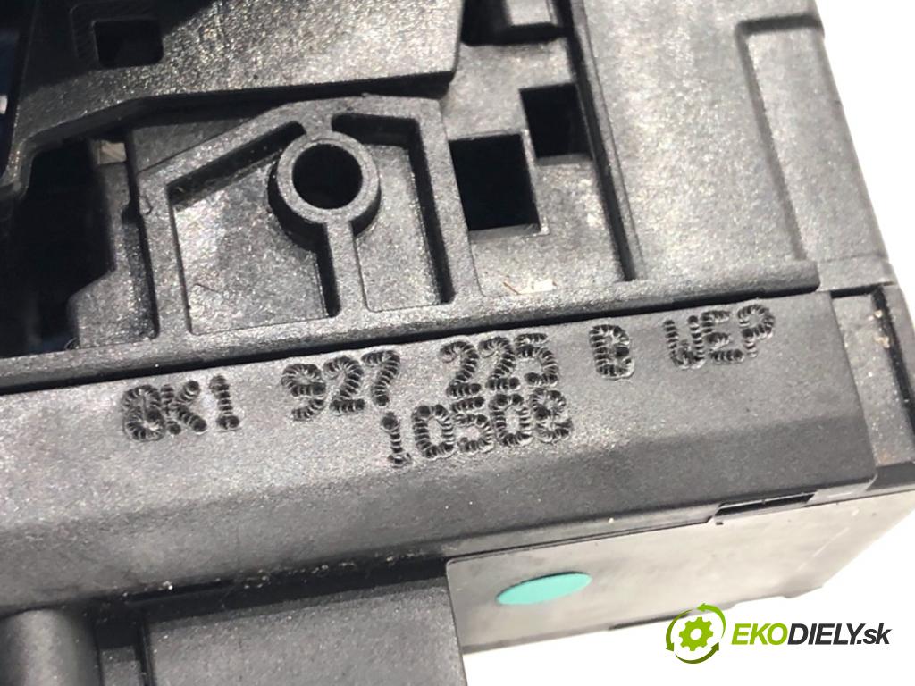 AUDI A4 B8 sedan 2008 118 kW 1.8 TFSI 1798 Spínač brzdy ručnej brzdy 8K1927225B (Prepínacie páčky pod volantom)