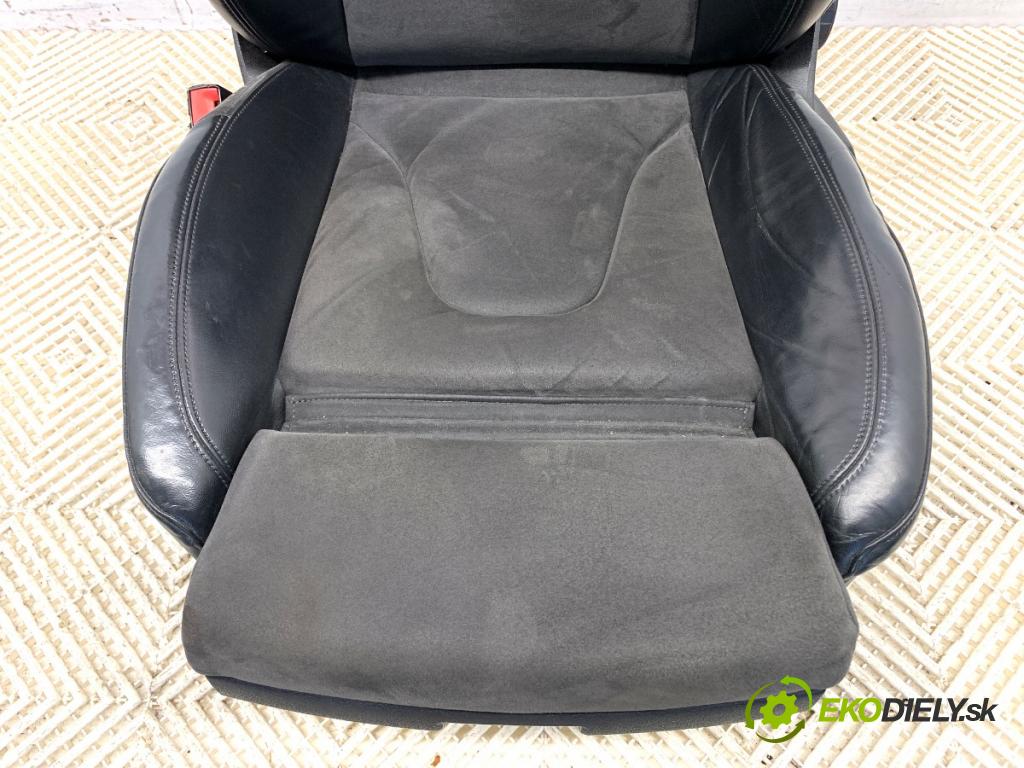 AUDI A4 B8 sedan 2008 118 kW 1.8 TFSI 1798 Sedadlo ľavy predný