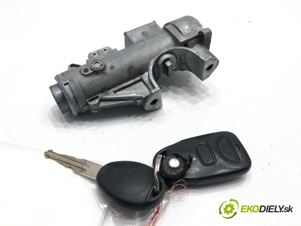 LAND ROVER FREELANDER I samochód terenowy zamknięty 2001 88 kW 1.8 i 16V 4x4 1796 spinačka  (Spínacia skrinka)