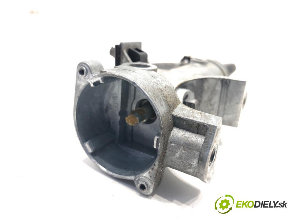 LAND ROVER FREELANDER I samochód terenowy zamknięty 2001 88 kW 1.8 i 16V 4x4 1796 spinačka  (Spínacia skrinka)