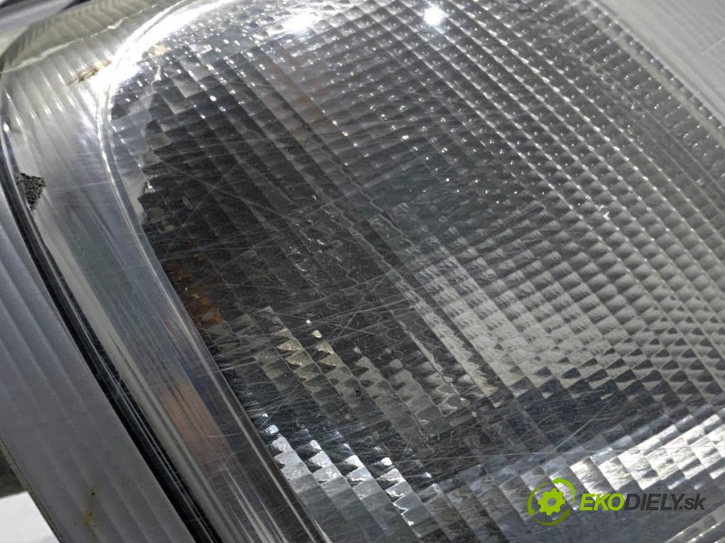 LAND ROVER FREELANDER I samochód terenowy zamknięty 2001 88 kW 1.8 i 16V 4x4 1796 Svetlomet pravy predný