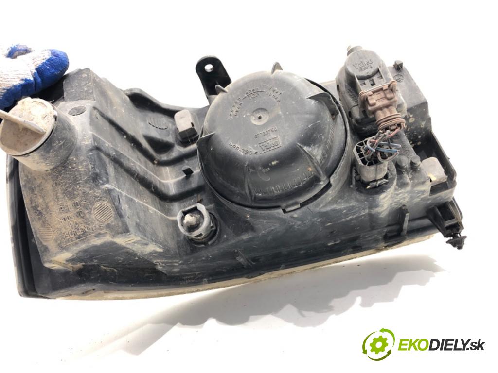 LAND ROVER FREELANDER I samochód terenowy zamknięty 2001 88 kW 1.8 i 16V 4x4 1796 Svetlomet ľavy predný