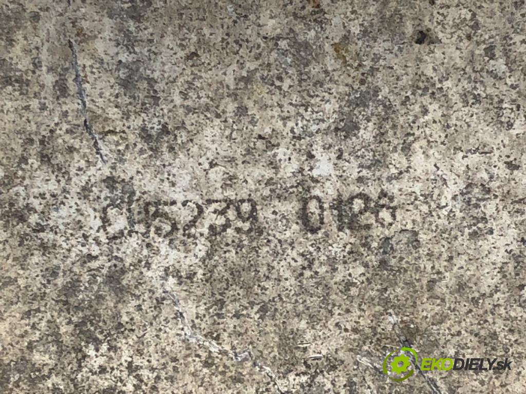 LAND ROVER FREELANDER I samochód terenowy zamknięty 2001 88 kW 1.8 i 16V 4x4 1796 výztuha nárazníka přední část (Výztuhy přední)