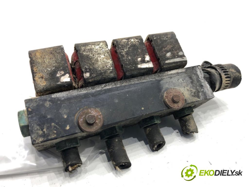 LAND ROVER FREELANDER I samochód terenowy zamknięty 2001 88 kW 1.8 i 16V 4x4 1796 vstrekovač LPG