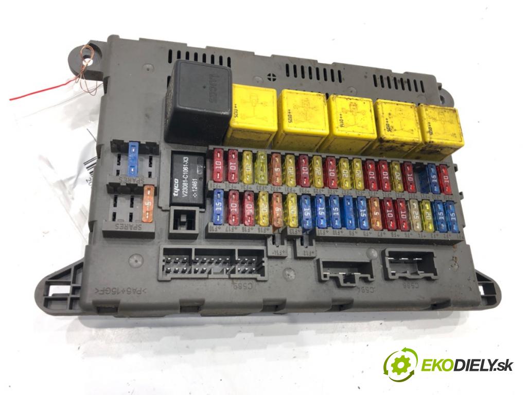 LAND ROVER FREELANDER I samochód terenowy zamknięty 2001 88 kW 1.8 i 16V 4x4 1796 skříňka poistková 53070134A (Pojistkové skříňky)