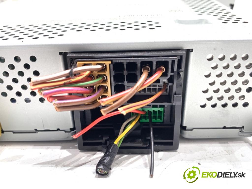 SKODA OCTAVIA III liftback 2016 81 kW 1.6 TDI 1598 RADIO 5E0035867E (Audio zariadenie)