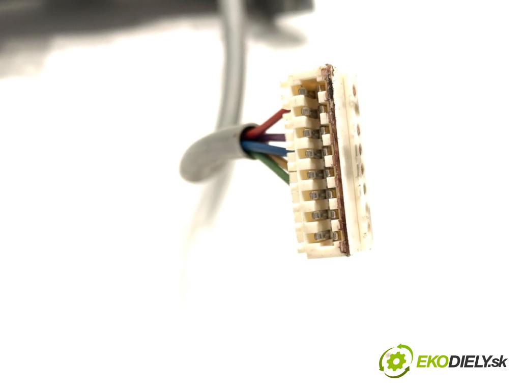 SKODA OCTAVIA III liftback 2016 81 kW 1.6 TDI 1598 spinačka 1K0905851 (Spínacia skrinka)