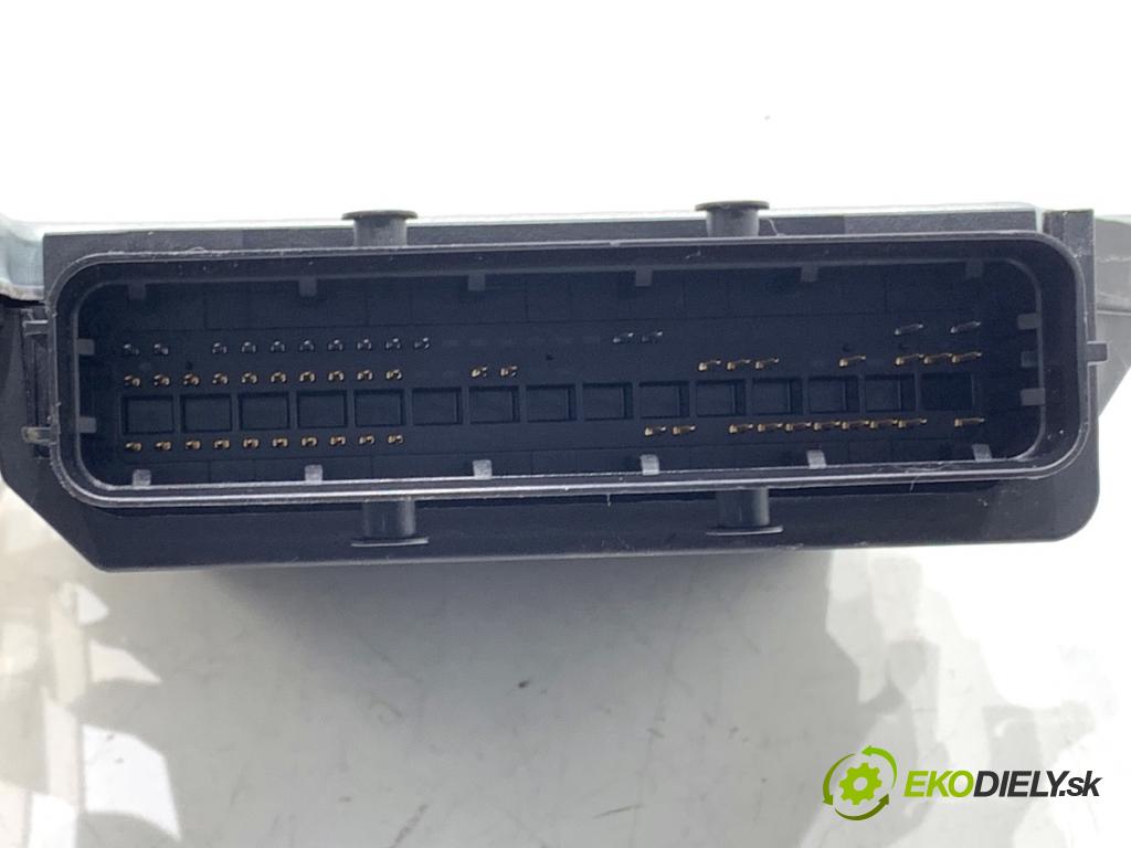 SKODA OCTAVIA III liftback 2016 81 kW 1.6 TDI 1598 senzor airbag 3Q0959655AS (Snímač)