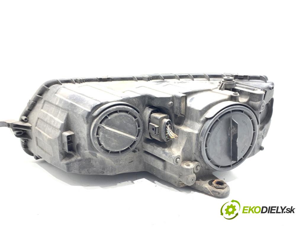 SKODA OCTAVIA III liftback 2016 81 kW 1.6 TDI 1598 Svetlomet pravy predný 5E1941016