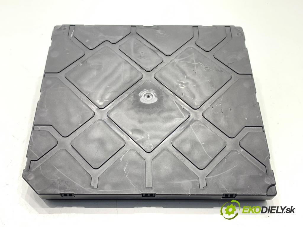SKODA OCTAVIA III liftback 2016 81 kW 1.6 TDI 1598 Modul komfortu 5Q0937084CJ (Modul komfortu)