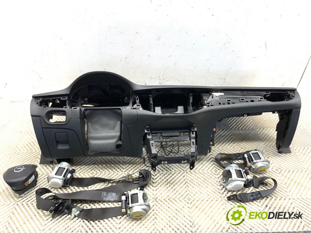 OPEL ASTRA K Kombi 2018 100 kW 1.6 CDTi (35) 1598 Palubná doska silentbloku pasy 