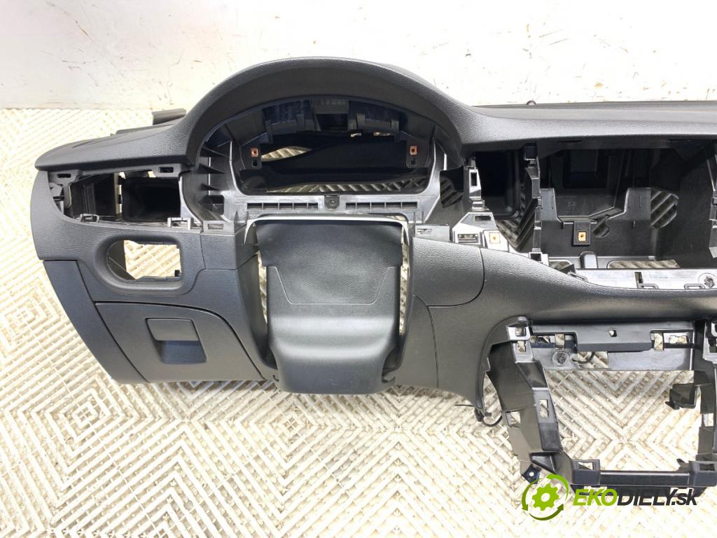 OPEL ASTRA K Kombi 2018 100 kW 1.6 CDTi (35) 1598 Palubná doska silentbloku pasy