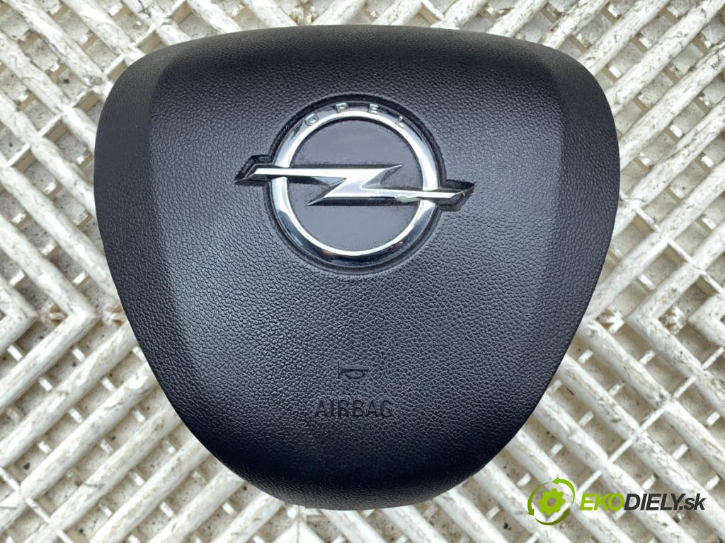 OPEL ASTRA K Kombi 2018 100 kW 1.6 CDTi (35) 1598 Palubná doska silentbloku pasy