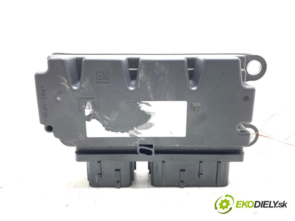 OPEL ASTRA K Kombi 2018 100 kW 1.6 CDTi (35) 1598 senzor airbag 622657101A (Snímač)