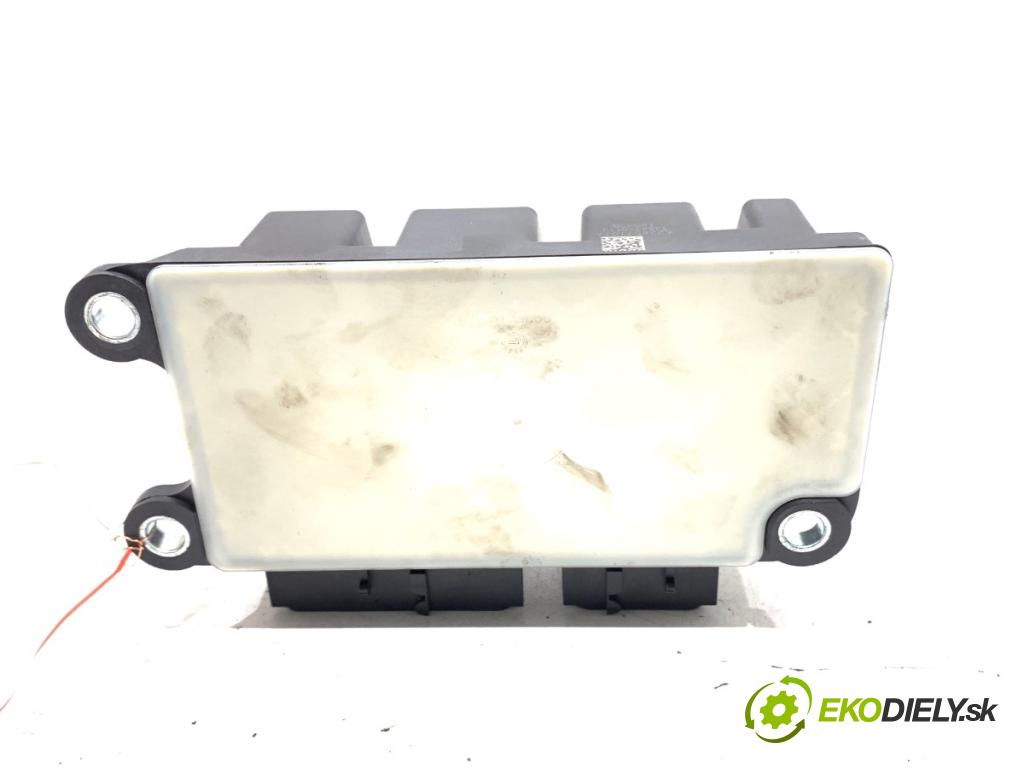 OPEL ASTRA K Kombi 2018 100 kW 1.6 CDTi (35) 1598 senzor airbag 622657101A (Snímač)